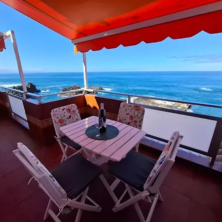 Daire Oceanfront With Large Terrace El Pris