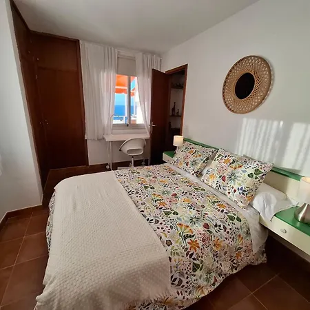 Apartmán Oceanfront With Large Terrace *